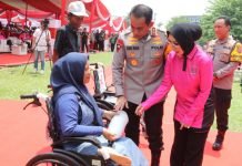 Puncak HKGB ke-72, Pengurus Bhayangkari Daerah Sumsel Lakukan Bakti Sosial dan Kesehatan