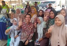 Warga Desa Cahaya Maju Ciptakan Lagu Khusus Dukungan MURI