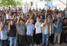 Kedatangan Cabup Muchendi di Tanjung Lubuk Disambut Antusias Masyarakat