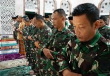 Pererat Silaturahmi, Dandim 0402/OKI Sholat Subuh Berjamaah di Masjid Binaan