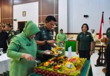Danrem 043/Gatam Bersama Anggota Makorem Laksanakan Syukuran HUT Kodam II/Sriwijaya ke-79