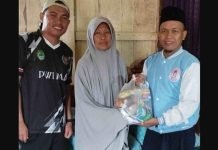 DPD Badar, DPC GCP, dan SMSI PALI Bagikan Puluhan Paket Sembako kepada Warga Kurang Mampu