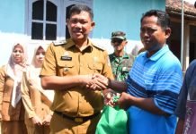 Peduli Korban Angin Puting Beliung, Wabup Nadirsyah dan Baznas Tubaba Salurkan Bantuan