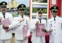 Bupati Lamsel Tugaskan Camat Palas Jadi Guru Usai Viral Jalan Berisi Ikan Lele