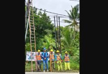 Anti Libur, Tim Siaga PLN Berjibaku Pulihkan Gangguan Listrik di Kawasan Longsor Pematang Liang Saat Idul Fitri