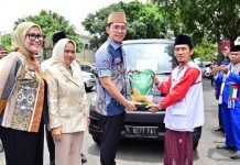 Luncurkan Distribusi Beras Zakat Fitrah ASN, Bupati Egi: Harus Tepat Sasaran