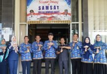 Bupati Novriwan Jaya Tinjau Pelaksanaan Program Pemutihan Pajak Kendaraan di Samsat Tubaba