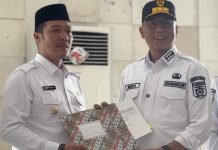 Pemkab Pesisir Barat Hibahkan Tanah dan Gedung Samsat untuk Tingkatkan Pelayanan Publik