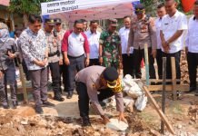 Bakti Sosial Presisi, Polresta Bandar Lampung Gandeng Swasta Bangun Kembali Rumah Korban Longsor