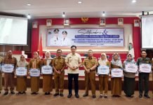 Bupati Egi Serahkan Gaji dan TPP ke-13 ASN, Luncurkan Kebijakan Gajian THLS Setiap Tanggal 1