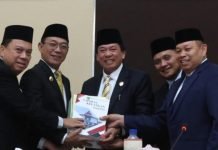 Bupati Tapsel Sampaikan LPj APBD Tahun 2024 ke DPRD