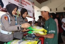 Polri Gencarkan Gerakan Pangan Murah di Lampung, Salurkan Puluhan Ton Beras untuk Warga