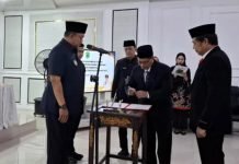 Wabup Iwan Tuaji Lantik 6 Pejabat Administrator dan Pengawas di Lingkungan Pemkab PALI