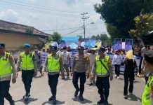 282 Personel Gabungan Amankan Aksi Damai Warga Pematang Panggang di PN Kayuagung