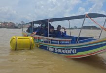 Ditpolairud Polda Sumsel Evakuasi ABK Kapal TB. Mitra Kencana X yang Tenggelam di Sungai Musi