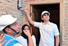 PLN Terangi Rumah Warga Jati Mulyo, Nyalakan Harapan Lewat Program ‘Light Up The Dream’