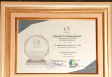 Marindo Kurniawan Raih Penghargaan Sekda Terbaik di Indonesia Kategori Vision