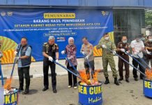 Jutaan Batang Rokok dan Ribuan Liter Miras Ilegal Dimusnahkan Bea Cukai Sumbagbar