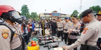 Kapolri Tinjau Sarana dan Prasarana pada Apel Kesiapan Tanggap Bencana di Mako Brimob