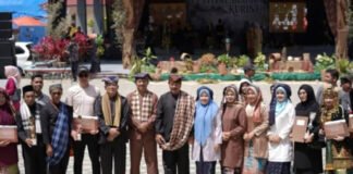 Disaksikan Ribuan Pengunjung, Festival Budaya Kerinci Bertema ‘Balik Ku Dahing’ Resmi Ditutup Bupati Monadi