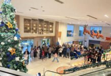 Aryaduta Gelar Tradisi Tahunan Tree Lighting Ceremony Sambut Natal dan Tahun Baru