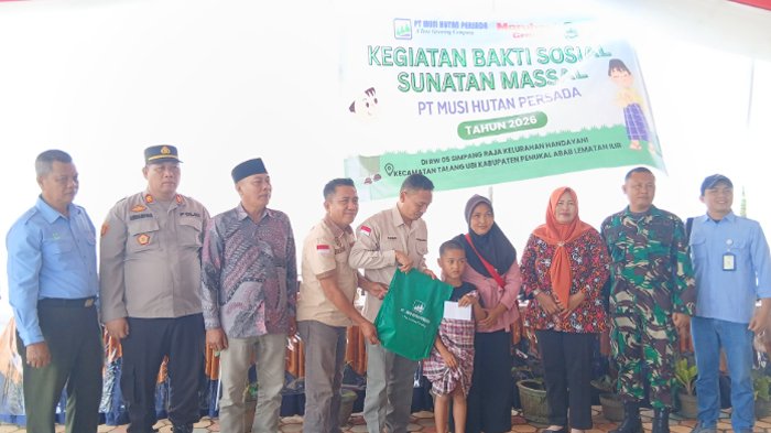 Perkuat Sinergi dengan Masyarakat, PT MHP Gelar Bakti Sosial Sunatan Massal di Simpang Raja