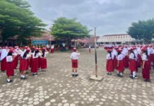 Lewat Upacara Bendera, BNNK OKI Edukasi Ratusan Siswa Tentang Bahaya Narkoba