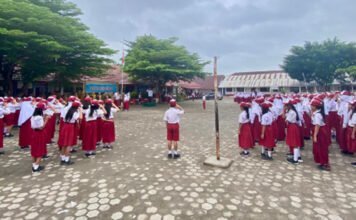 Lewat Upacara Bendera, BNNK OKI Edukasi Ratusan Siswa Tentang Bahaya Narkoba
