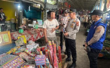 Cegah Gangguan Sebelum Terjadi, Subsatgas Binmas Polres OKI Imbau Pedagang Petasan