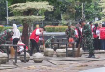 Bersatu Jaga Lingkungan, Kodim 0402/OKI-OI Adakan Jumat Bersih