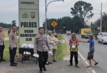 Polres OKI Berbagi Takjil Ramadan, Wujud Nyata Polri Hadir untuk Masyarakat