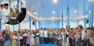 Kunjungi Huntara Napa, Syahrul Pasaribu Beri Semangat Pemulihan dan Salurkan Zakat