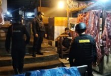 Jaga Keamanan Waktu Sahur, Personel Brimob Polda Lampung Gelar Patroli