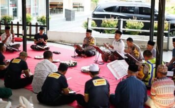 Perkuat Iman Personel, Kapolres OKI Pimpin Khataman Al-Qur’an di Masjid Al Faruq