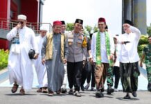 UAS Jadi Khatib Jumat di Mapolda Sumsel, Ingatkan Tugas Polisi Adalah Amanah