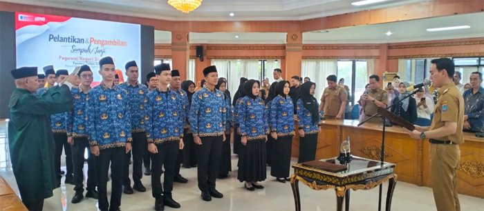 Resmi Dilantik, 30 PNS Baru OKI Didorong Jadi Motor Penggerak OPD