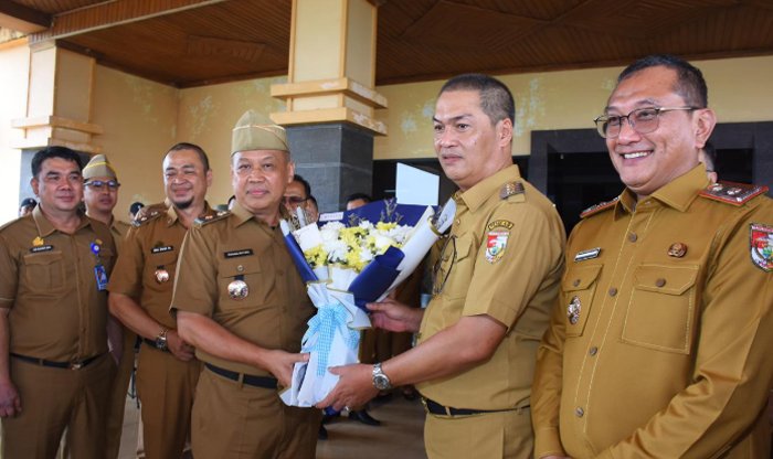 Lepas Purna Bhakti Perana Putera, Bupati Tubaba Bagikan Rumus 10 Tahun Jelang Pensiun