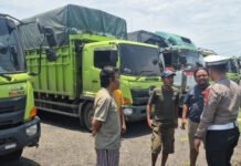 Satlantas Polres OKI Laksanakan Penyekatan Kendaraan Sumbu Tiga di Jalintim