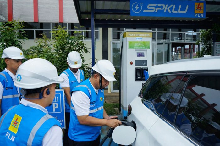 Perjalanan Mudik EV Lebih Nyaman dengan Fitur Trip Planner dan AntreEV di PLN Mobile