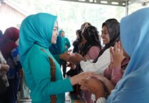 TP PKK Provinsi Lampung Salurkan Bantuan Sosial dan Dukungan Gizi Anak