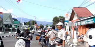 Raih Berkah Ramadan, IWOI Sungai Penuh–Kerinci Berbagi Takjil