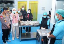 Kapolri Tinjau Layanan Gizi Polri di Palembang, Relawan Dapat Apresiasi