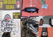 Ditolong Polisi Usai Laka Lantas, Pengedar Sabu Ini Malah Buang 17 Paket di Mobil Patroli