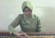 Dari Puskesmas ke Tapis, Ketekunan Asri Menjaga Warisan Lampung Sambil Menggerakkan Ekonomi Keluarga