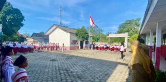 Lewat Upacara Bendera di SDN 10 Kayuagung, BNNK OKI Gaungkan Hidup Sehat Tanpa Narkoba