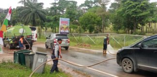 BPBD Bersama Dishub PALI Gerak Cepat Bersihkan Material yang Tercecer di Jalan Merdeka Golf Permai