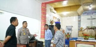 Polres OKI Bersihkan Gereja GPJKO Kayuagung, Perkuat Toleransi Lewat Program Belida
