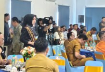 Ketika Levi Minta Pandangan Tak Terhalang, Jurnalis Justru Tersingkir