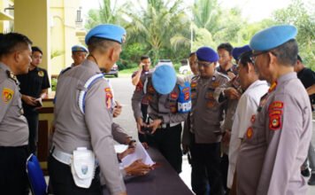 Cegah Penyalahgunaan, Propam Polda Sumsel Cek Senpi Personel Polres OKI