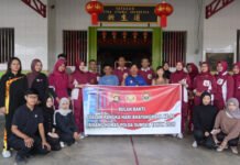 Perkuat Toleransi, Bidhumas Polda Sumsel Laksanakan Kerja Bakti di Kelenteng Sin Sen Tau